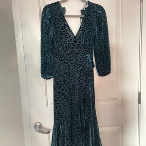 Velvet dark green cheetah